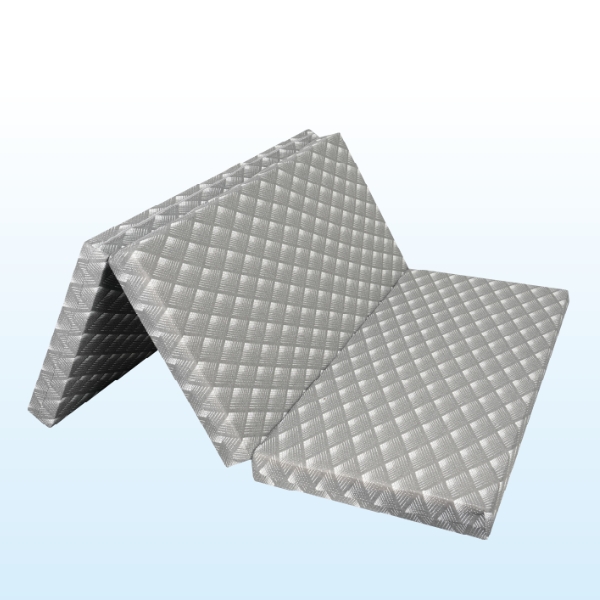 Nệm gấp 3 cao su bông titanium
